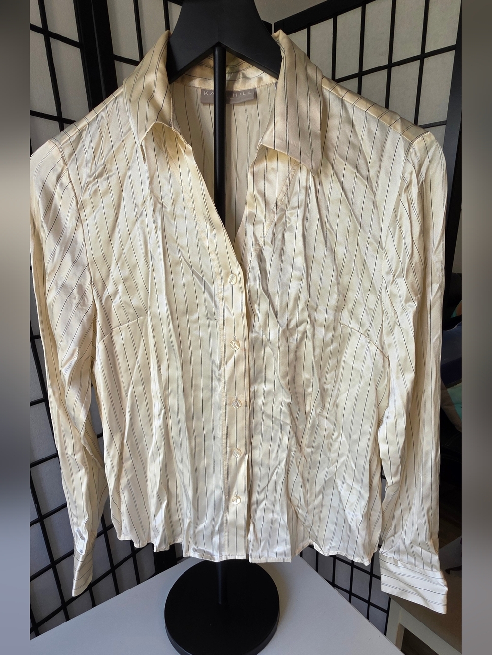 Kate Hill Women's 100% Silk Cream Striped Button Up Shirt ~ Size 10 Petite - Picture 4 of 11